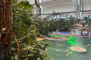 Schwimmwelt im Tropical Island