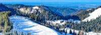Ein Blick auf dei schneebedeckten Berge