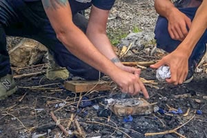 Feuermachen in der Natur am Spitzingsee