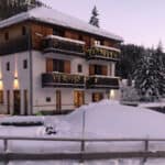 Eingang des Haus Bergsee im Winter