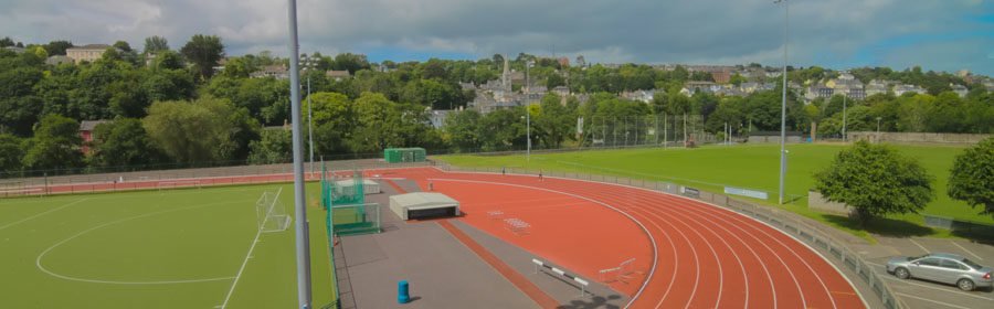 Sportplatz Cork mit 400 m Bahn