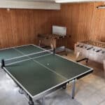 Tischtennisplatte und Tischkicker