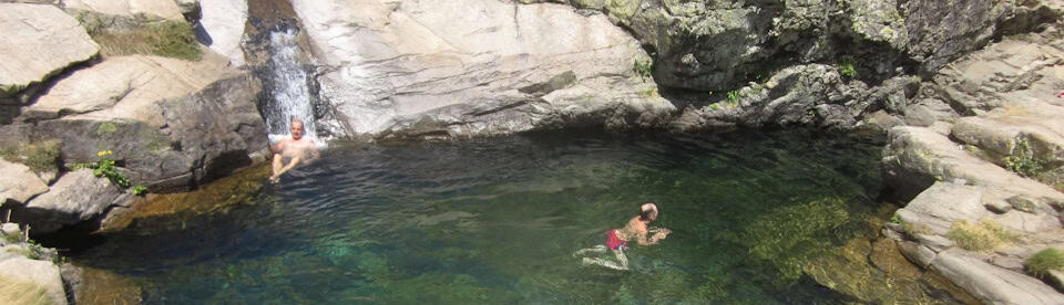 Baden in einer Gumpe auf Korsika