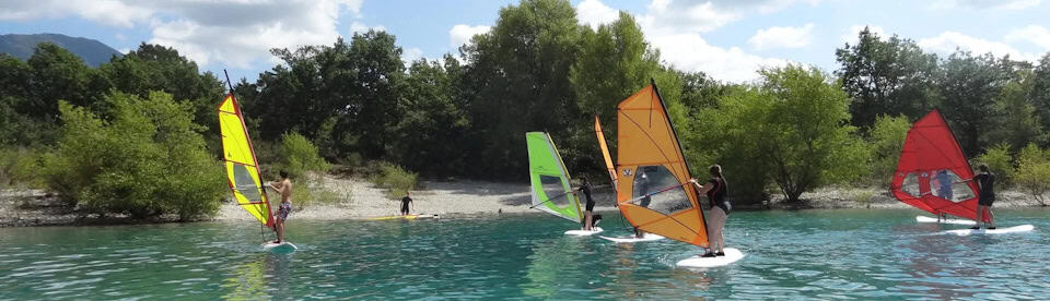 Surfer auf dem Lac de St. Crox