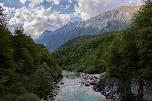Ausblick in Fließrichtung der Soca