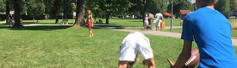 Football spielen in der Freizeit