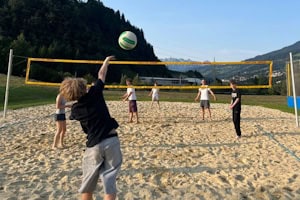 Beach-Volleyball im Tagescamp