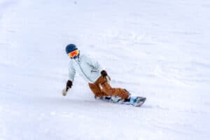 Snowboarder im Jugendwintercamp Saalbach
