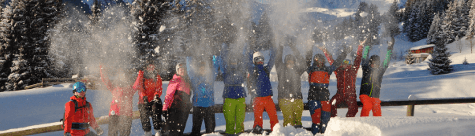 Gruppenbild mit Schneewerfen