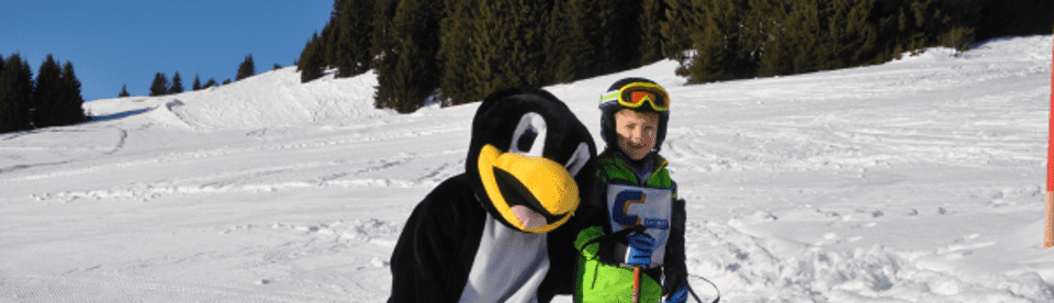 Spaßige Betreuung im Skicamp