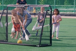 Hockey zusammen mit den Eltern