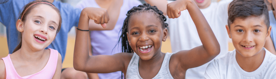 Kinder im Tagescamp freuen sich