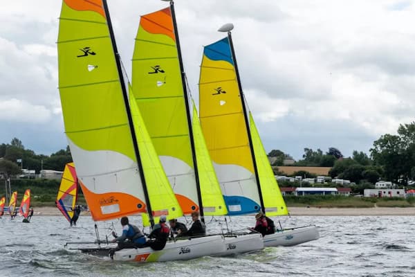 Katamaransurfen im Katamarancamp in Langholz