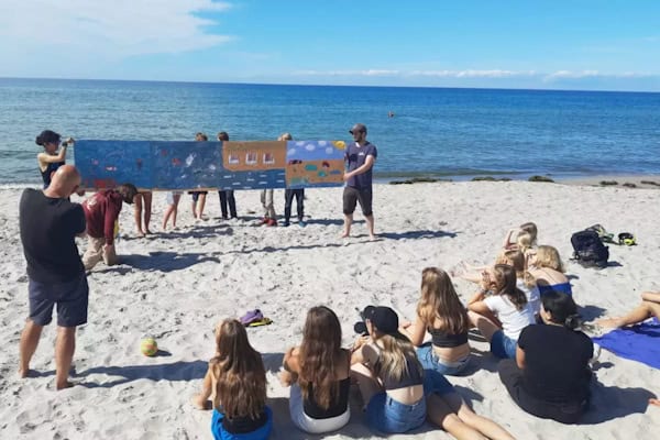 Strandspiele im Englisch, Beach & Actioncamp Majuwi