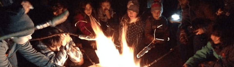 Lagerfeuer mit Kindern