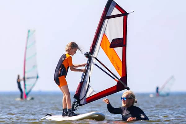 Windsurfen im Surf- und Englischcamp Born