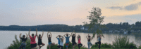 Yoga am Seeufer