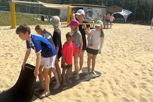 kinder im Beachsport-Tagescamp