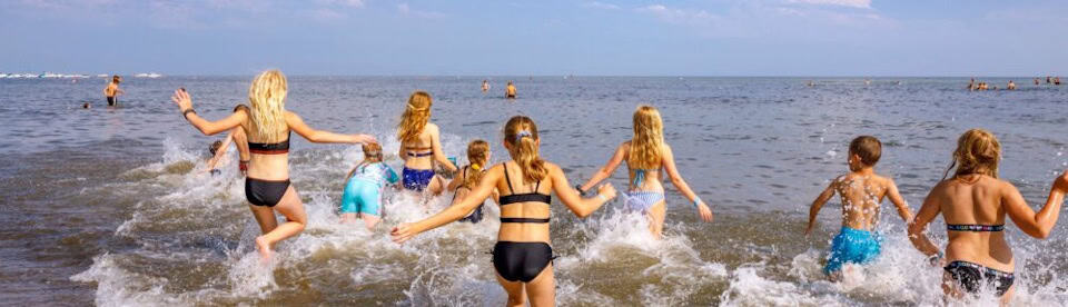 Baden im Meer in Grömitz